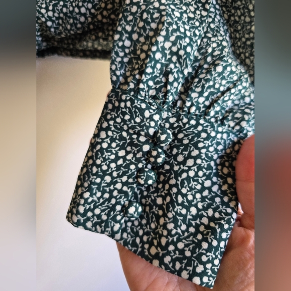 Abercrombie & Fitch, Floral Cropped Top, Green/Cream, Size Small - Picture 3 of 6